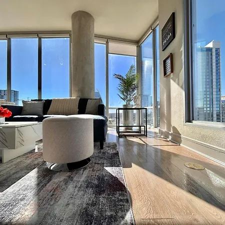 Indulge In Luxury Living 2 Bedroom Gem In The Heart Of Austin With Pool, Gym, And Breathtaking Views